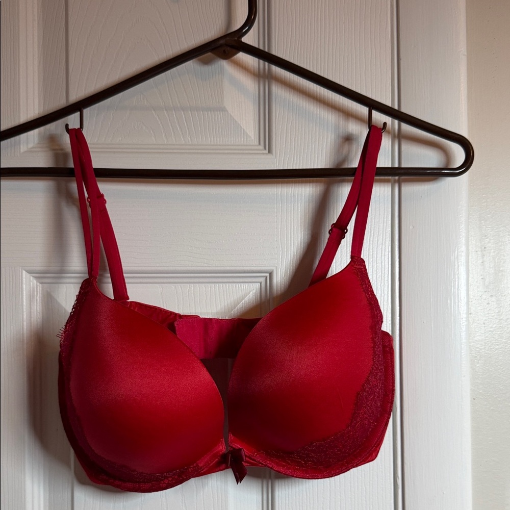 Victoria's Secret Vibrant Red Lace Bra